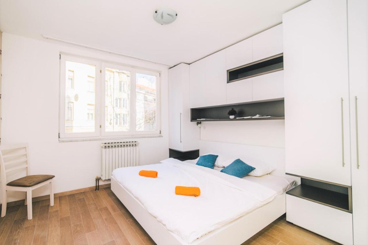Modern 2Bdr Apartment-Cathedral View-Best Location Сараево Экстерьер фото